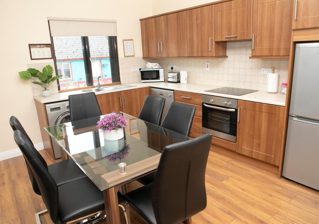 Arch House Apartments Атлоун Екстериор снимка