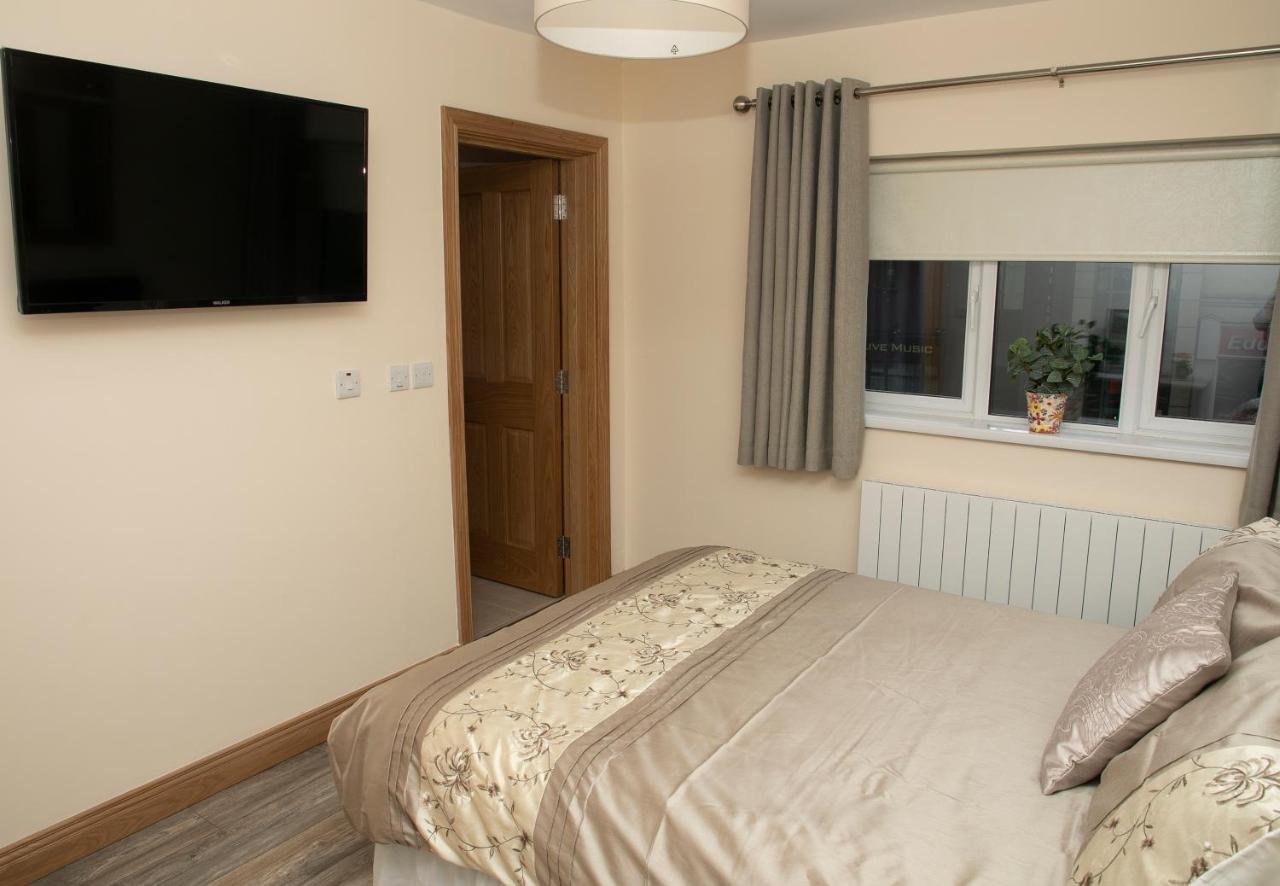 Arch House Apartments Атлоун Екстериор снимка