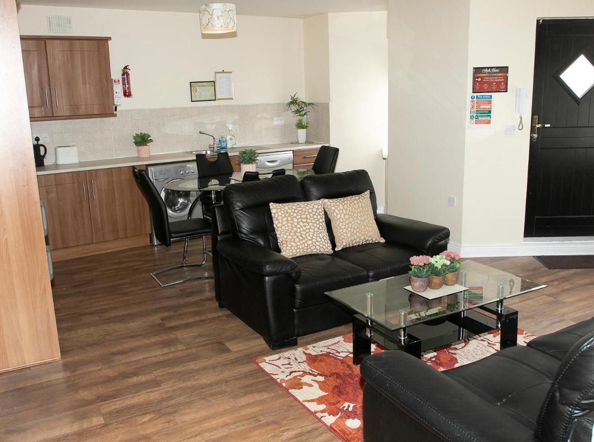 Arch House Apartments Атлоун Екстериор снимка