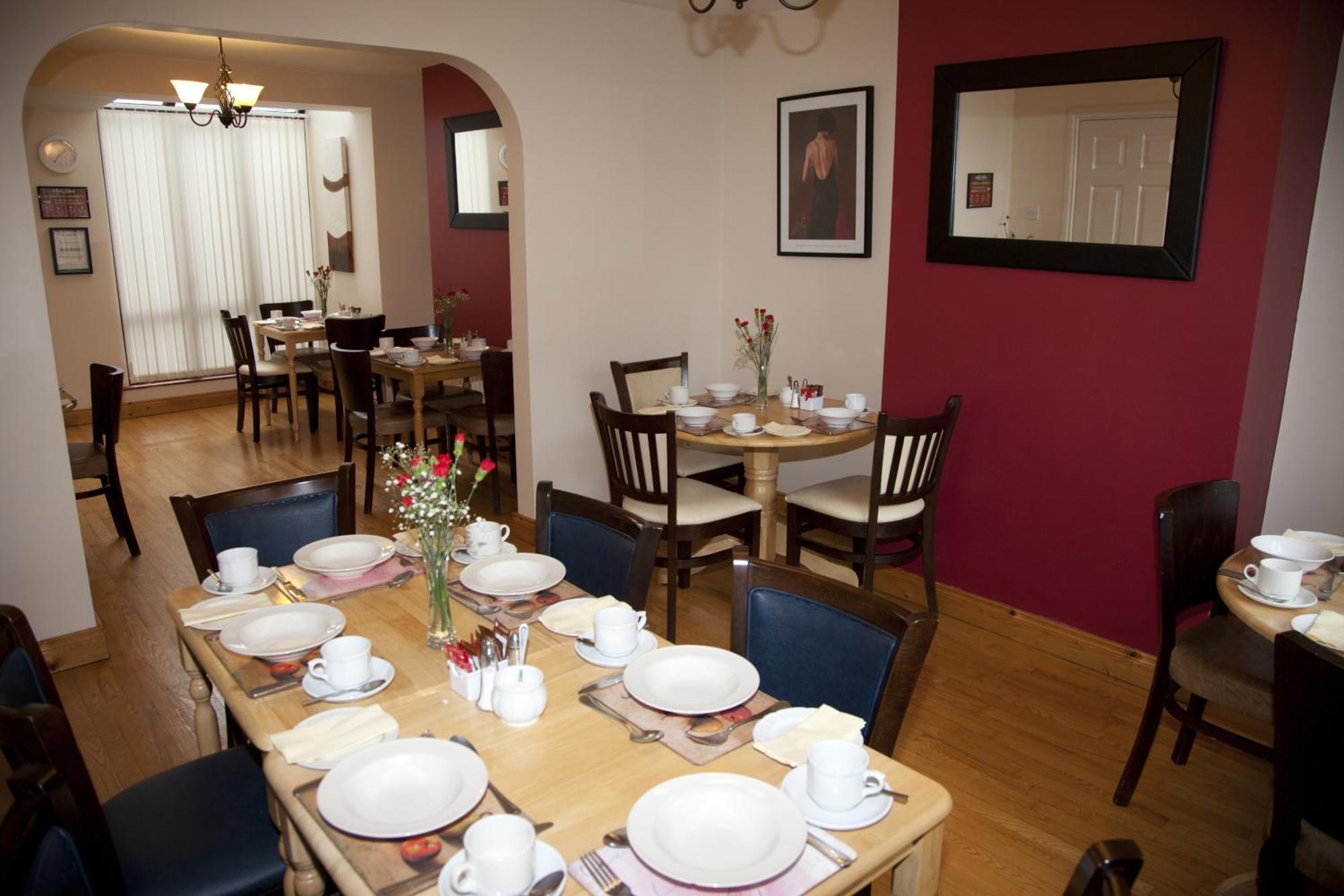 Arch House Apartments Атлоун Екстериор снимка